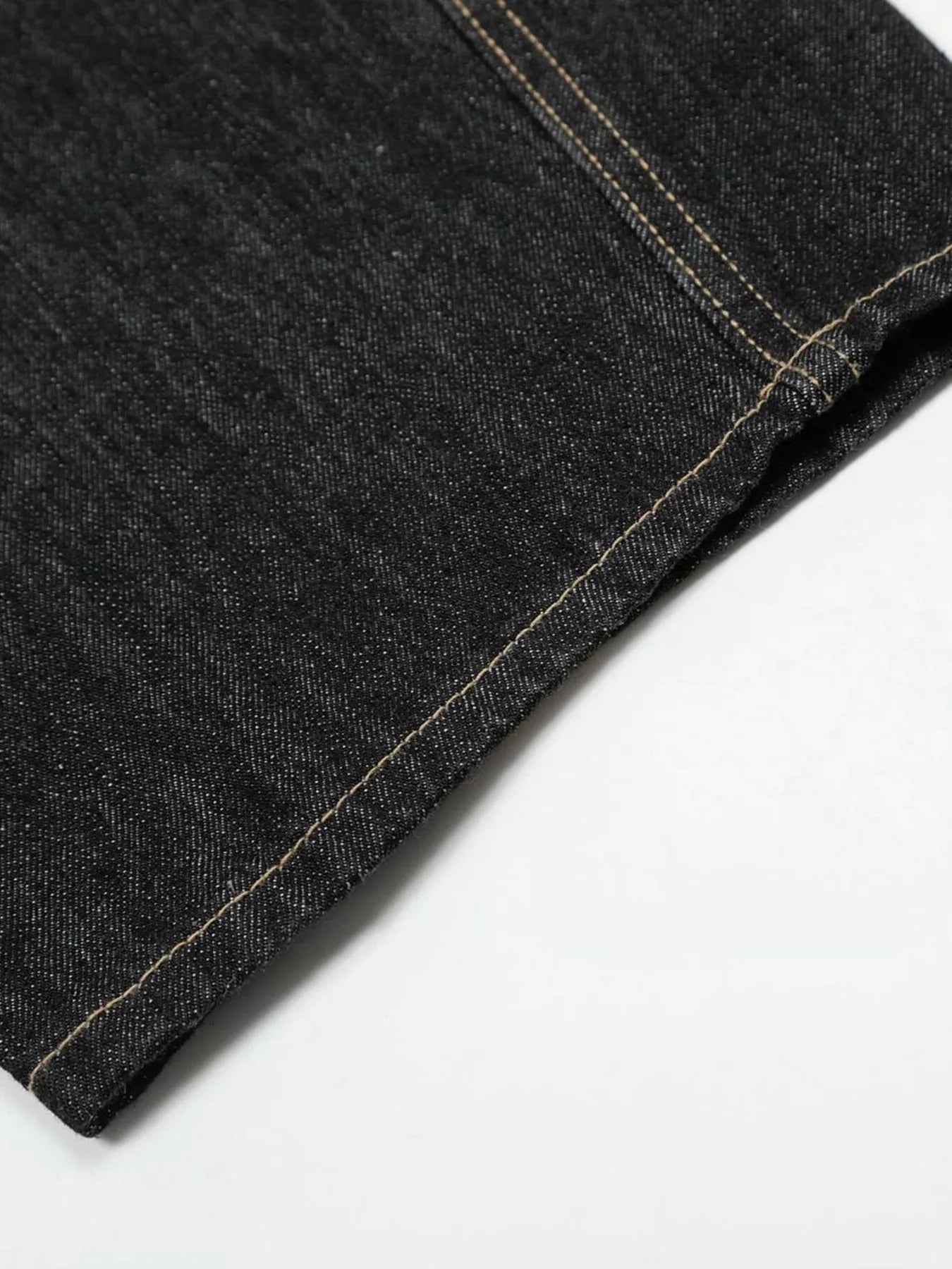Men's Washed Curved Jeans with Contrast Stitching