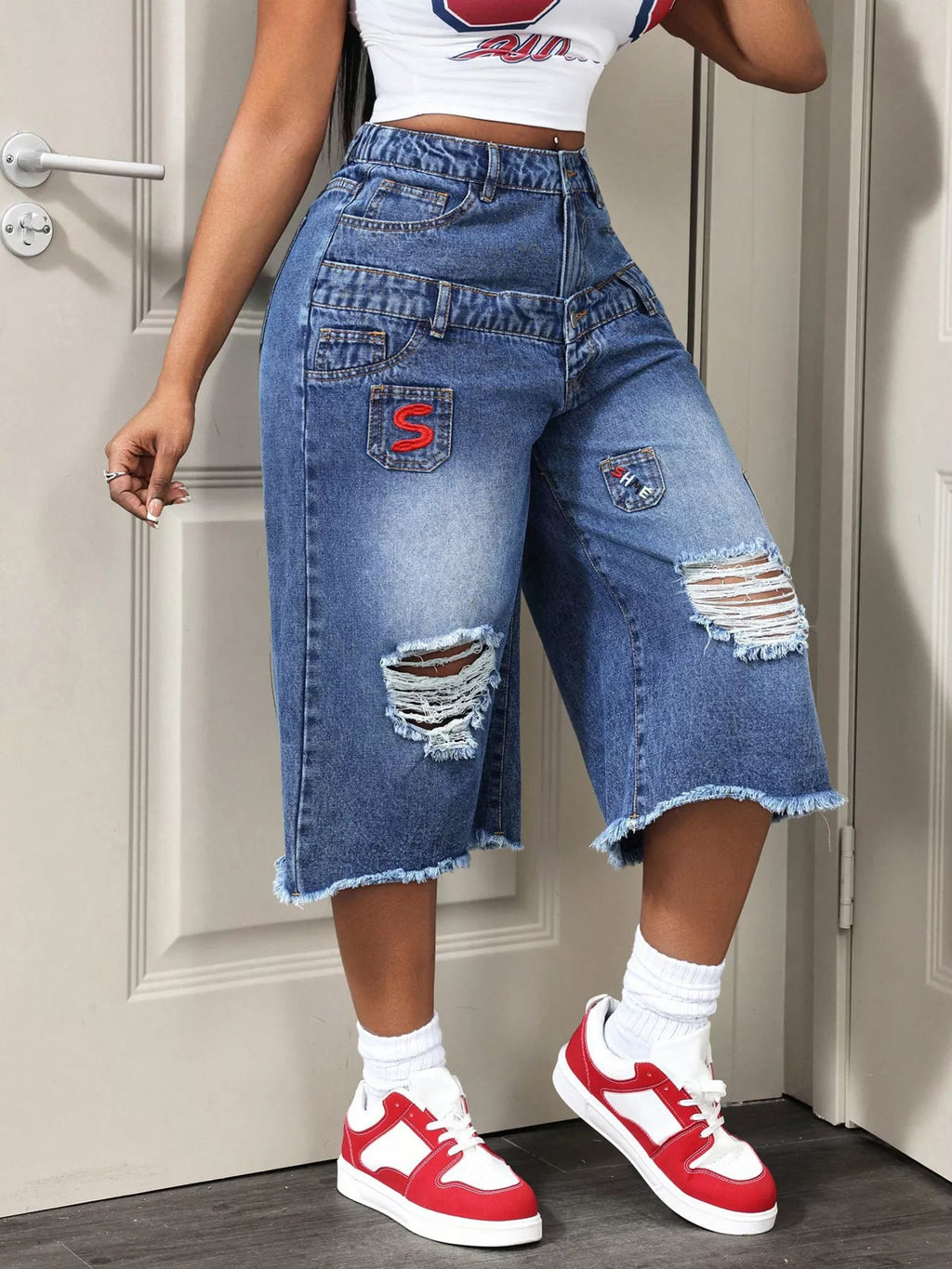 Distressed Wide-Leg Denim Capris