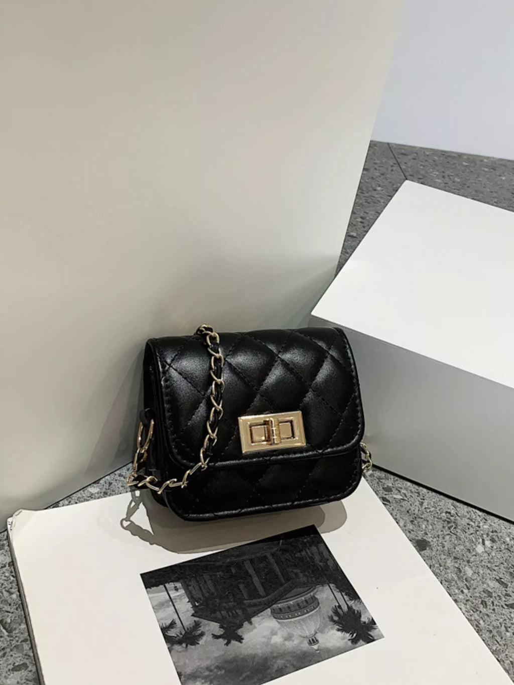Quilted Chain Strap Crossbody Bag