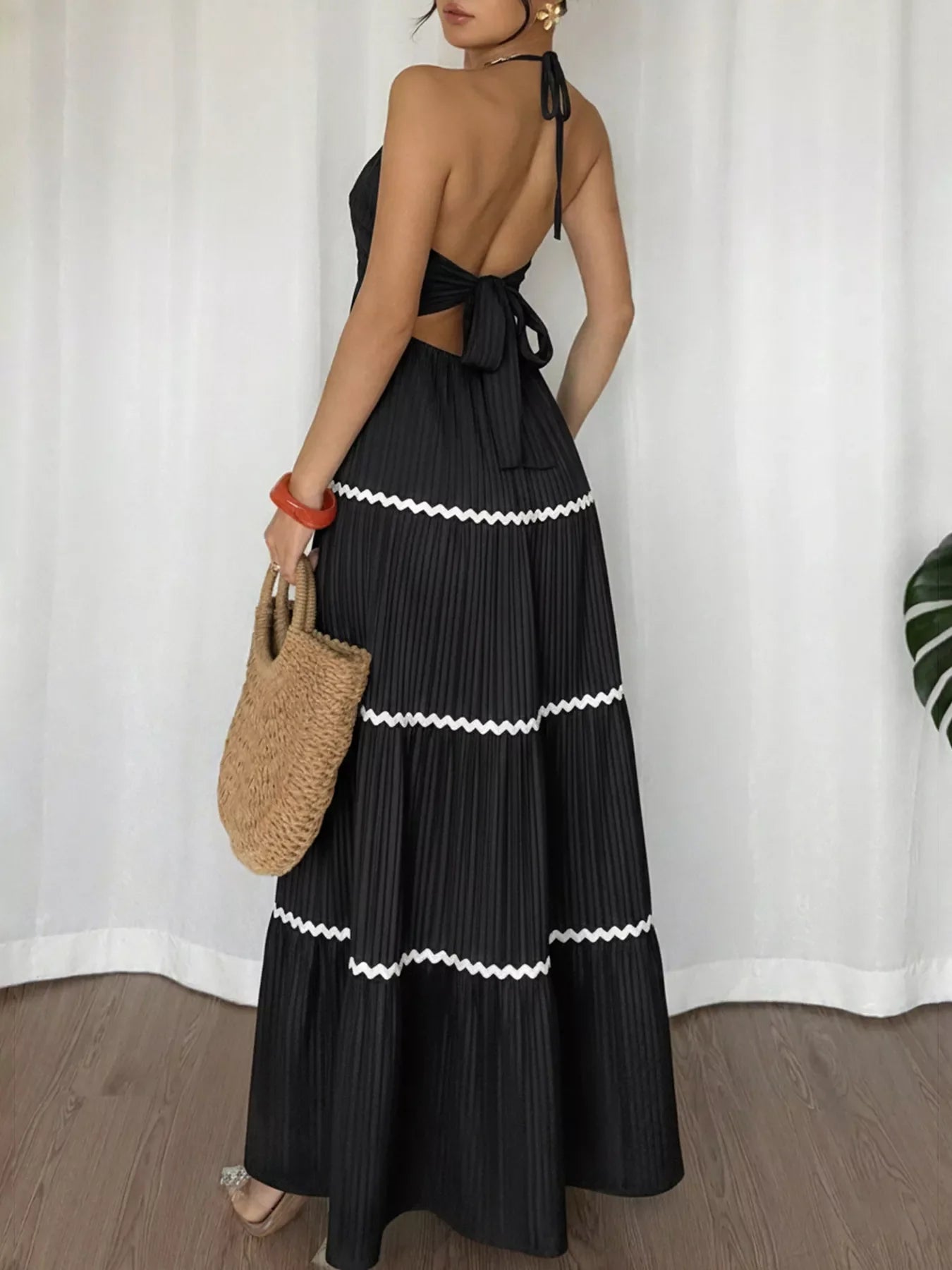Halter Neck Pleated Maxi Dress