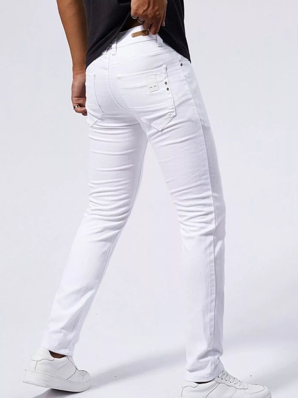 Men's Straight Leg Jeans