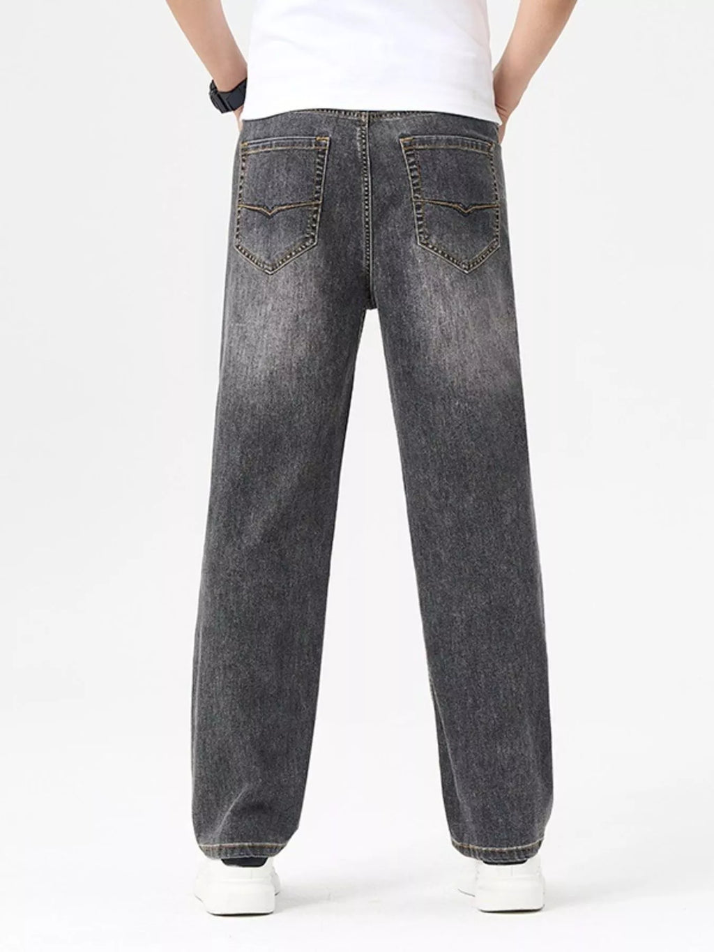 Men's Relaxed Fit Washed Jeans