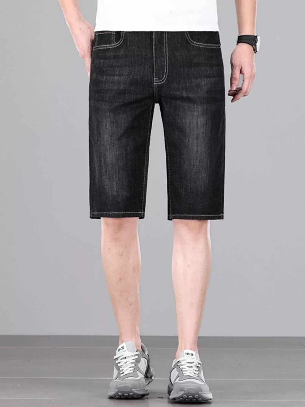 Men's Loose Fit Denim Shorts