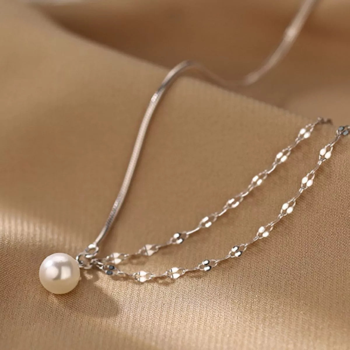 Pearl Pendant Layered Necklace