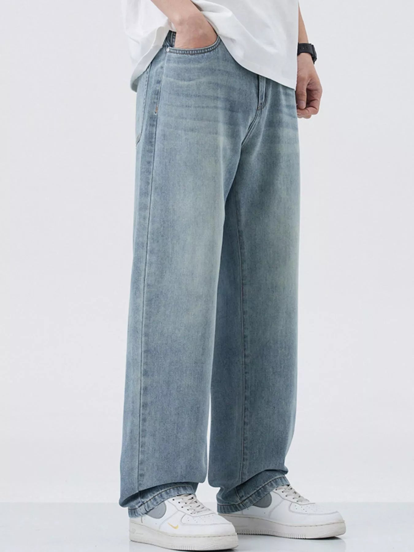 Men's Wide Leg Relaxed Fit Jeans