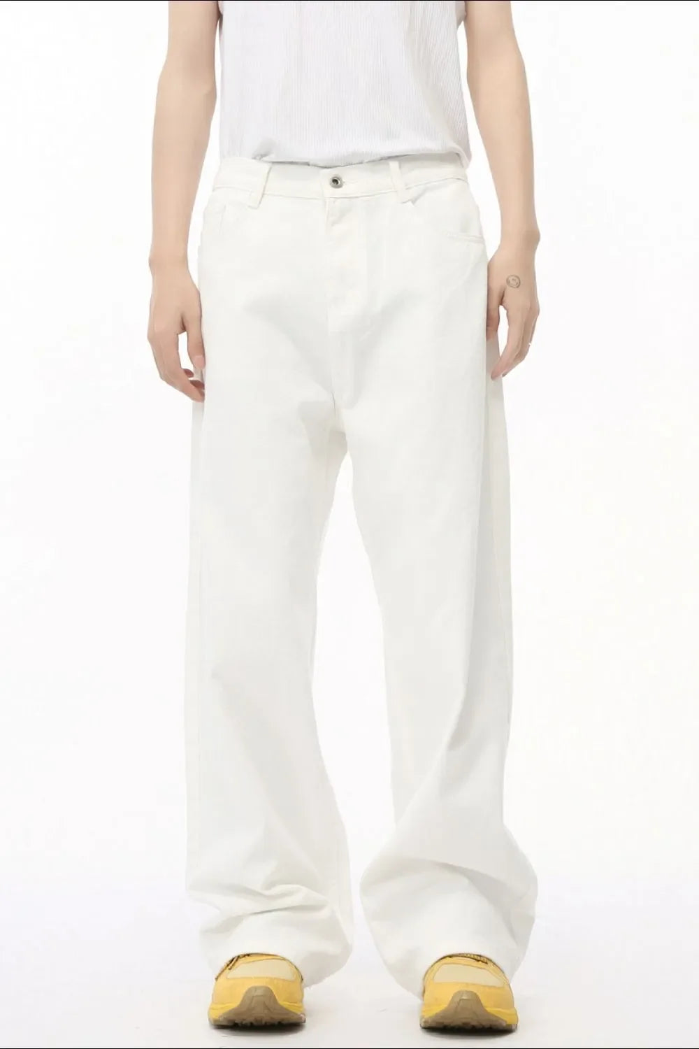 Wide Leg Jeans with Pockets