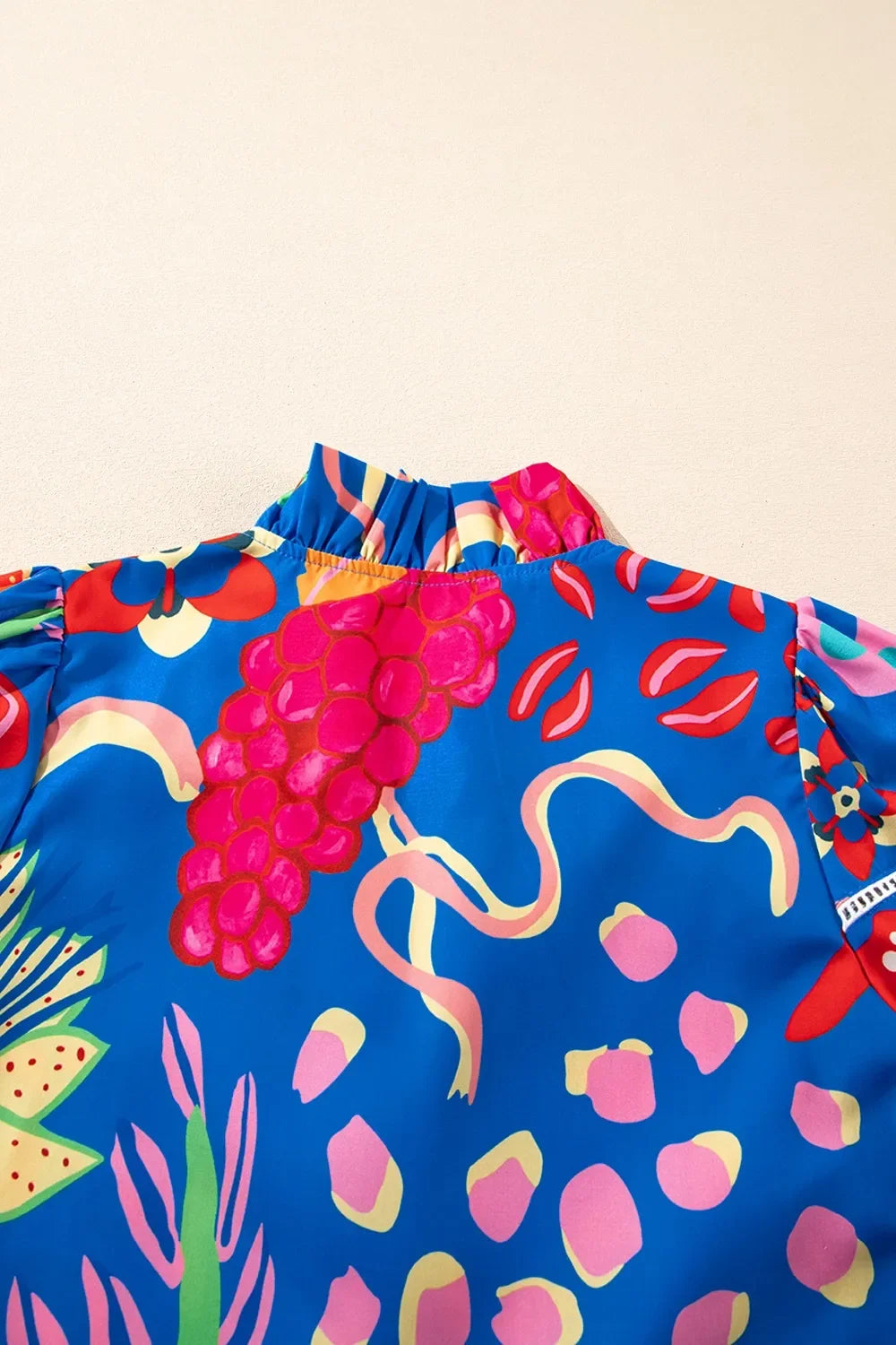 Abstract Print Frilled Collar Ruffled Puff Short Sleeve Top