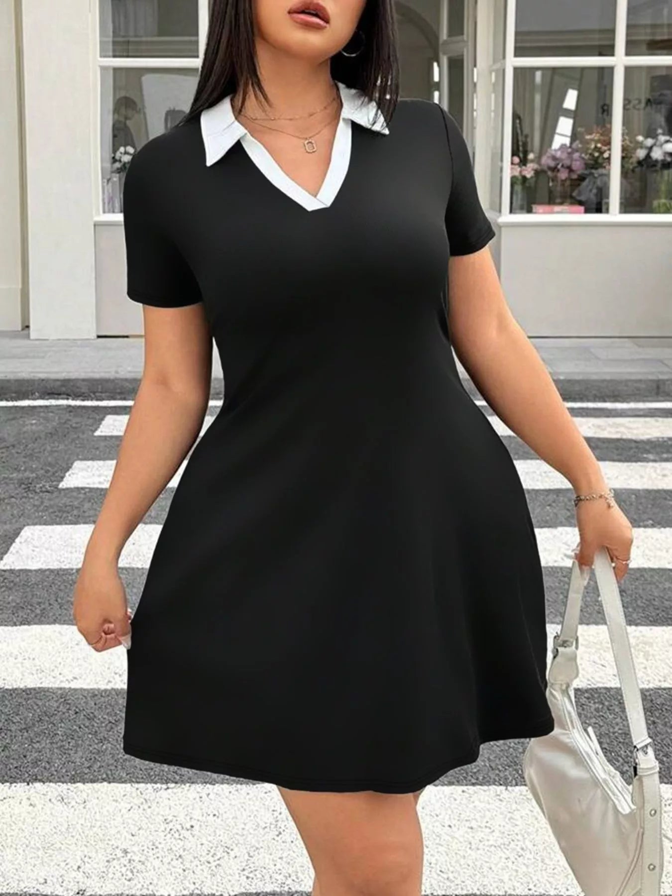 Plus Size Contrast Collar Bodycon Mini Dress
