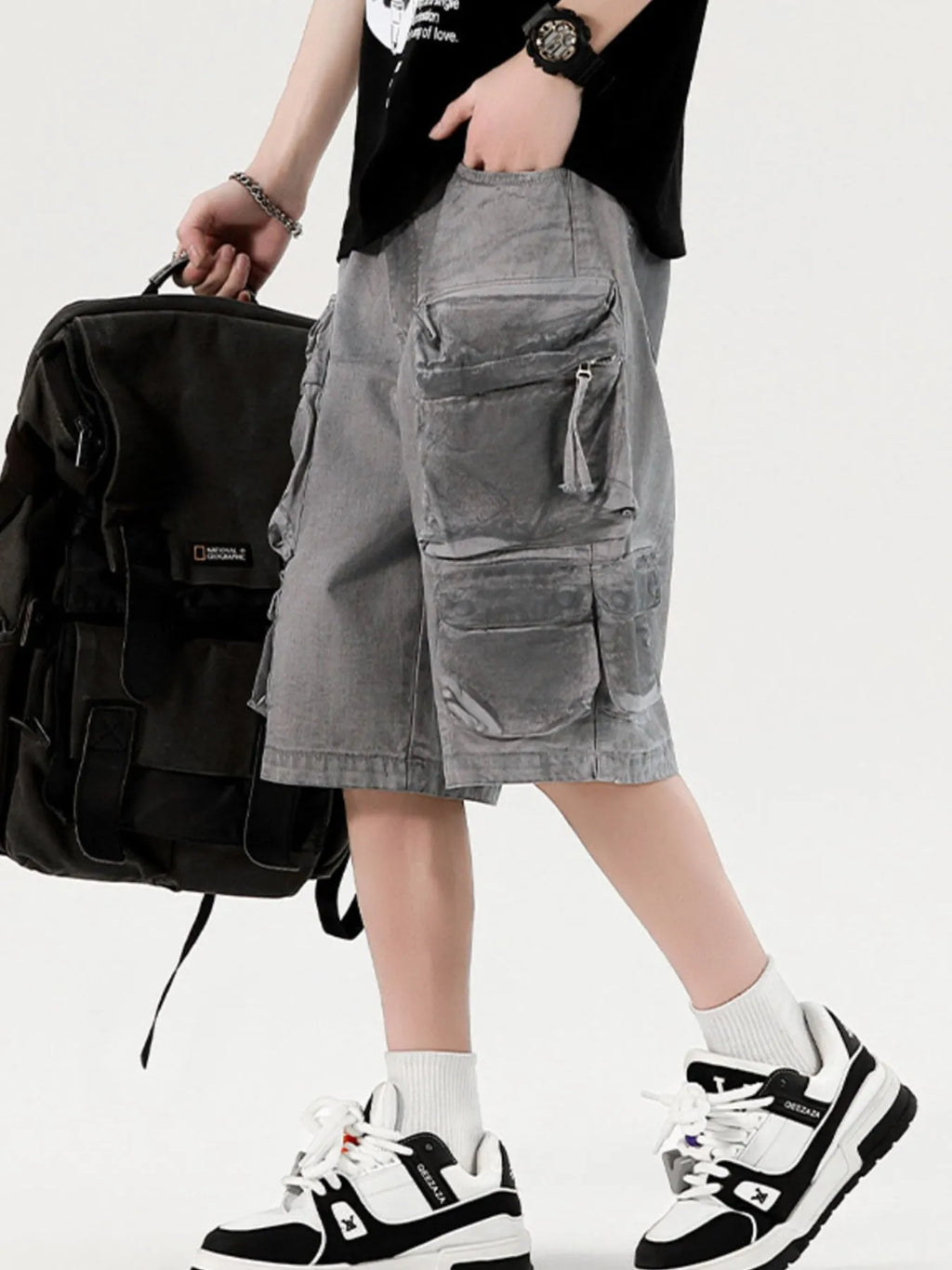 Men's Wide Leg Cargo Denim Shorts
