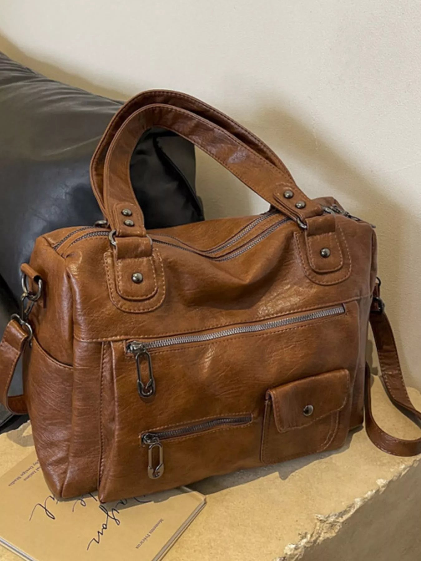 Vintage Style Multi-Pocket Crossbody Bag
