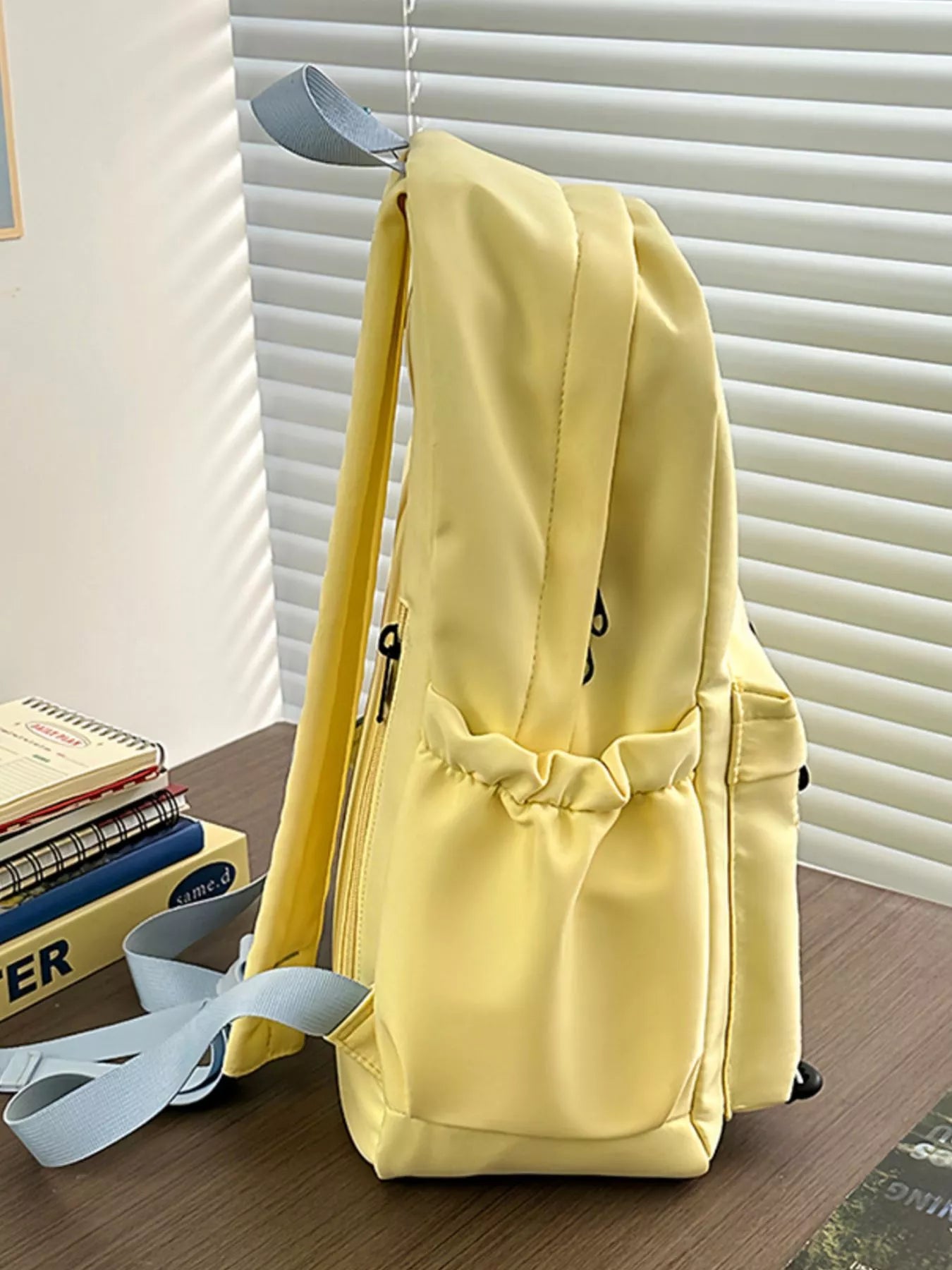 Lightweight Casual Backpack Bag