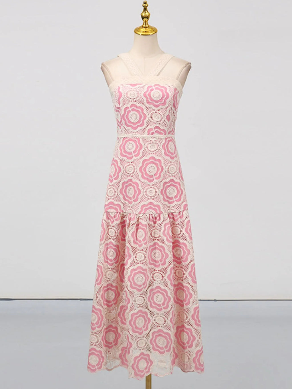 Lace Sleeveless Tiered Midi Dress