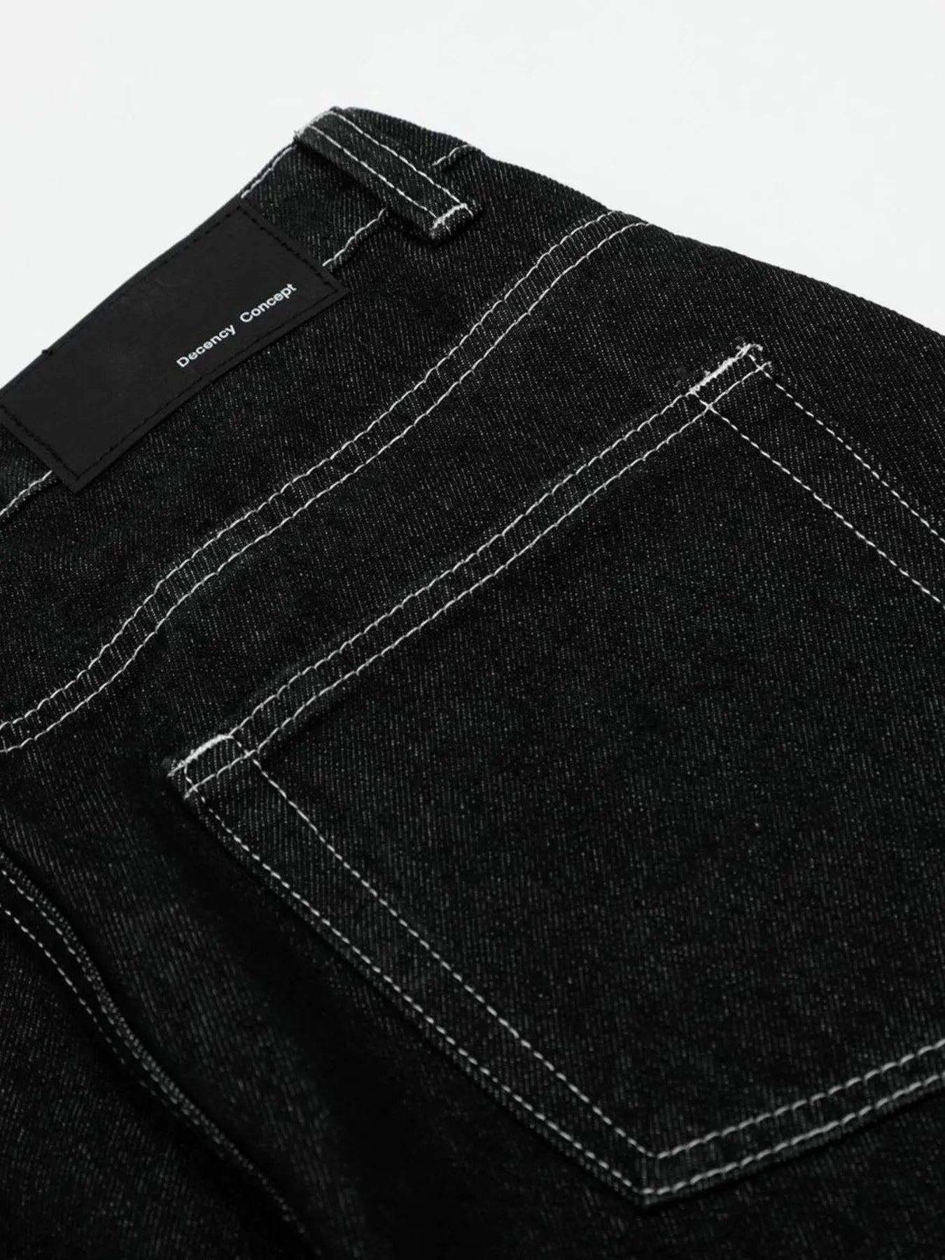 Men's Wide-Leg Contrast Stitch Jeans