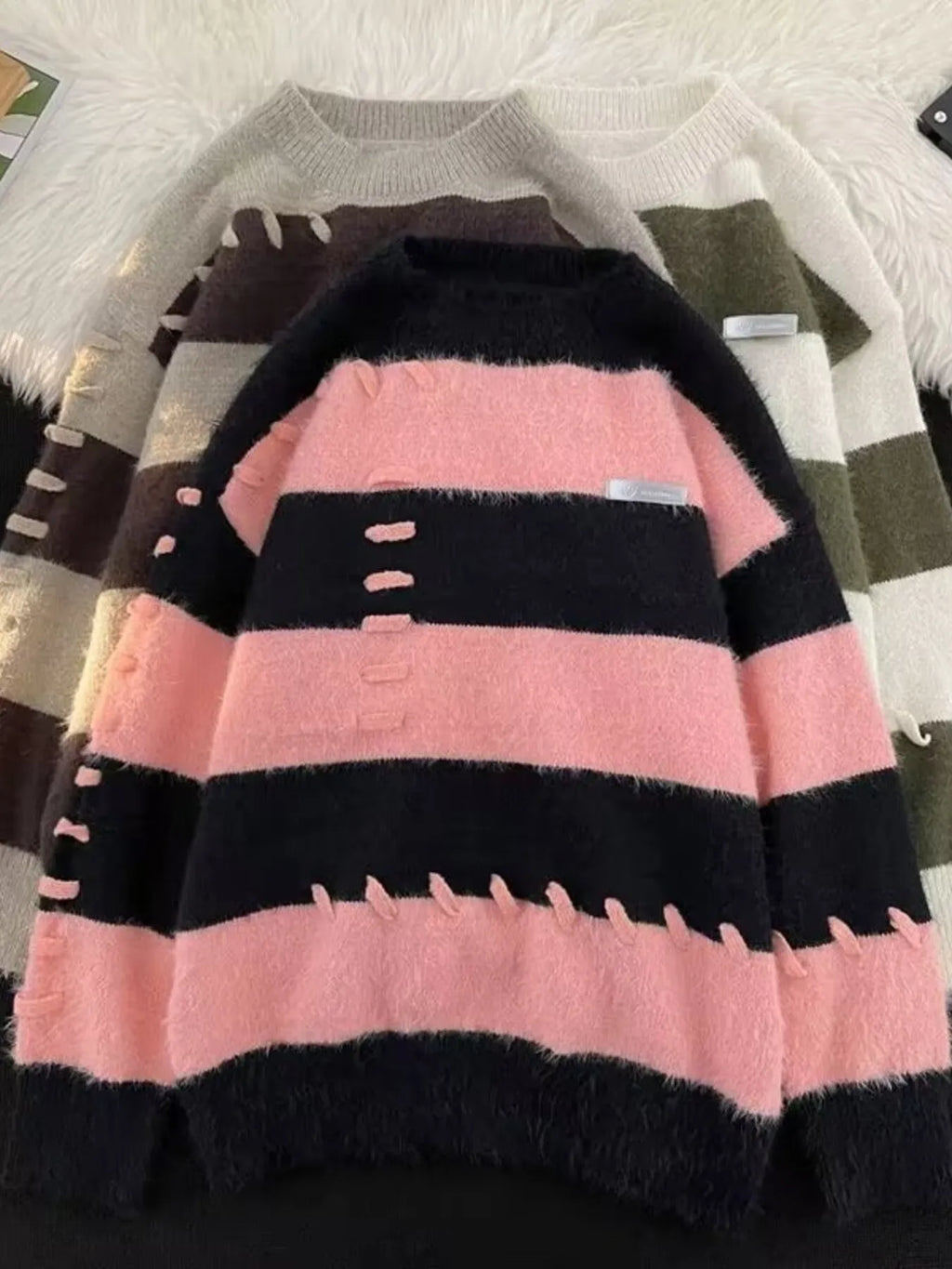 Men's Striped Knit Round Neck Pullover