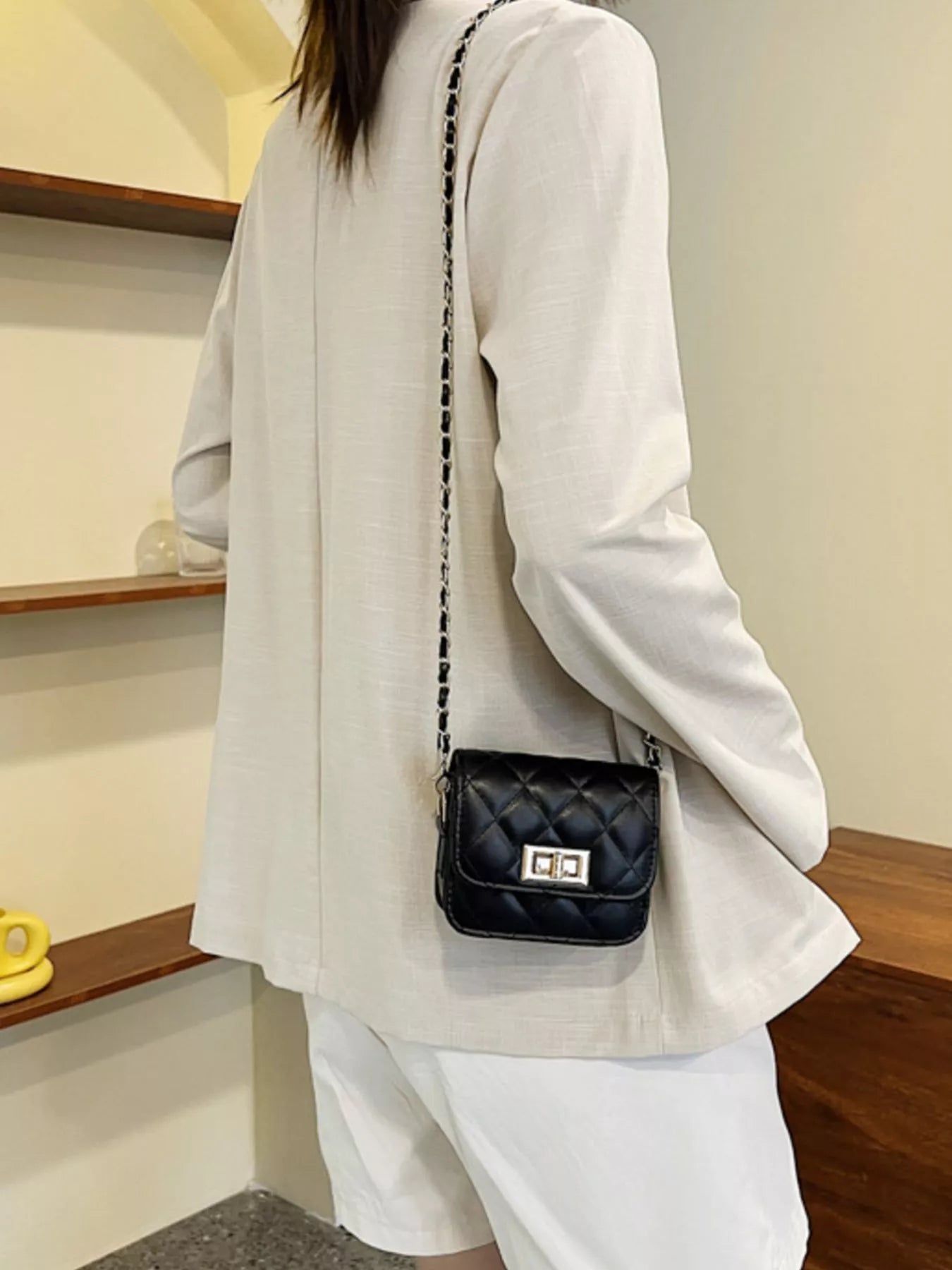 Quilted Chain Strap Crossbody Bag