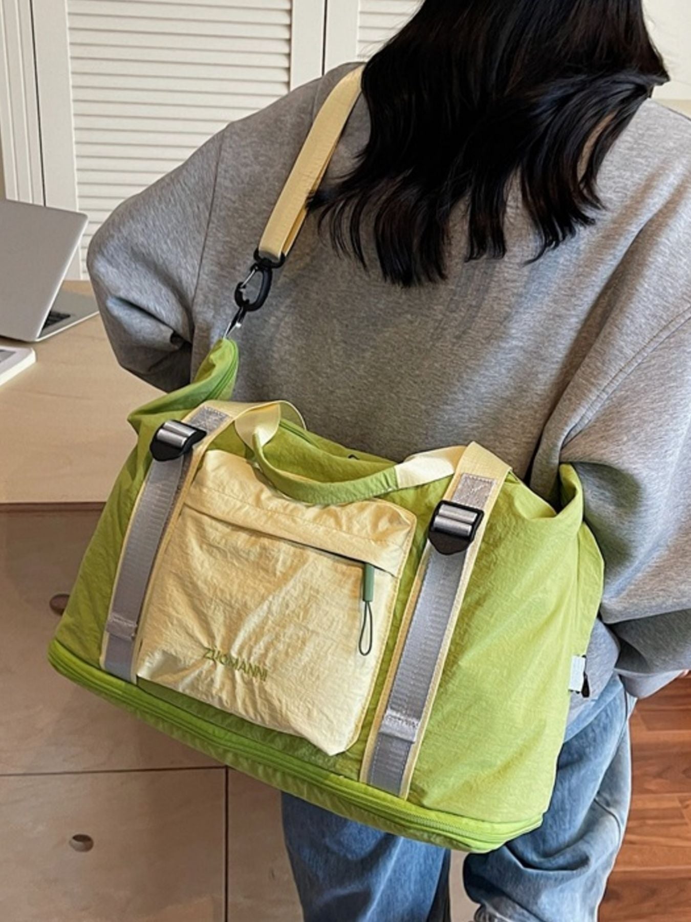 Lightweight Travel Duffel Bag with Shoulder Strap