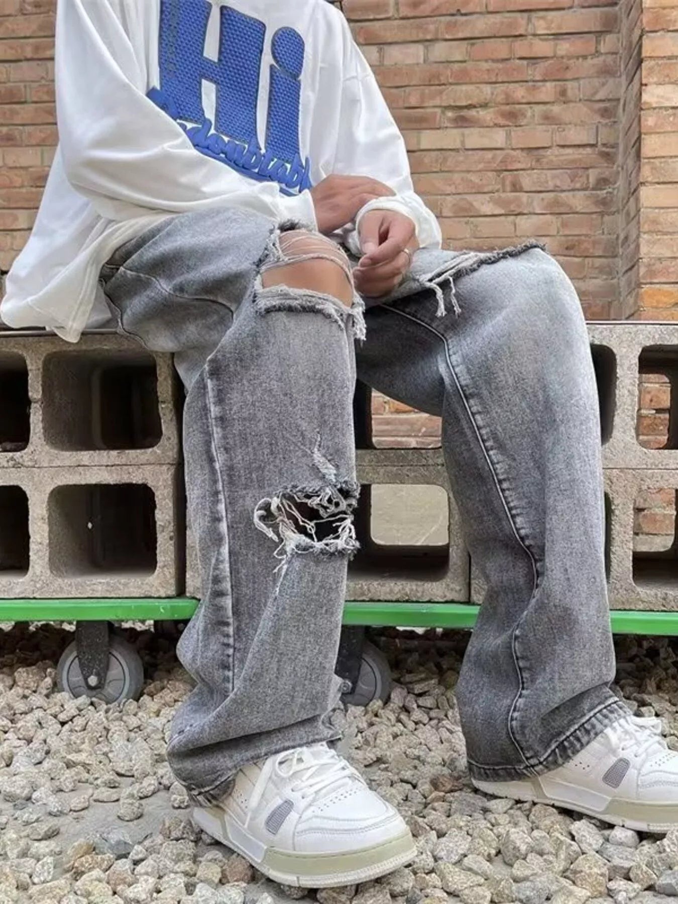 Men's Plus Size Distressed Wide Leg Jeans