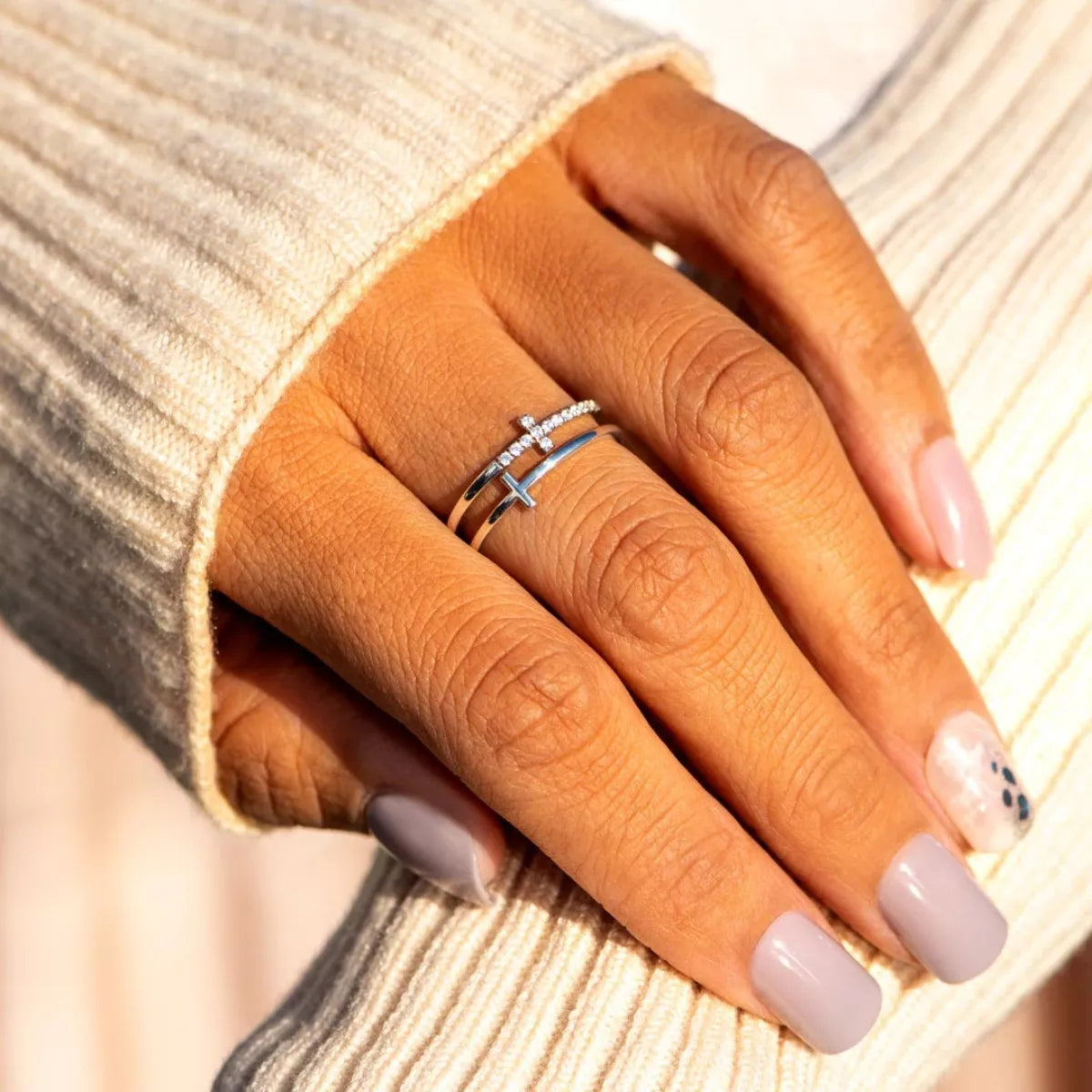 Double Band Cross Ring