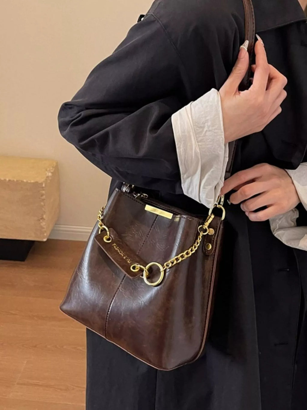 Chain Decor Crossbody Bag