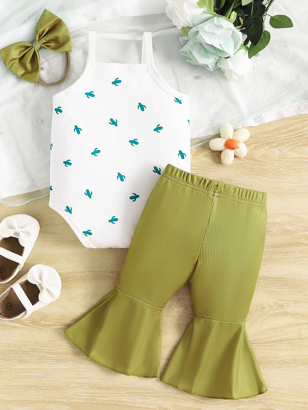 Children's Printed Bodysuit & Flare Leg Pants & Headband 3-Piece Set