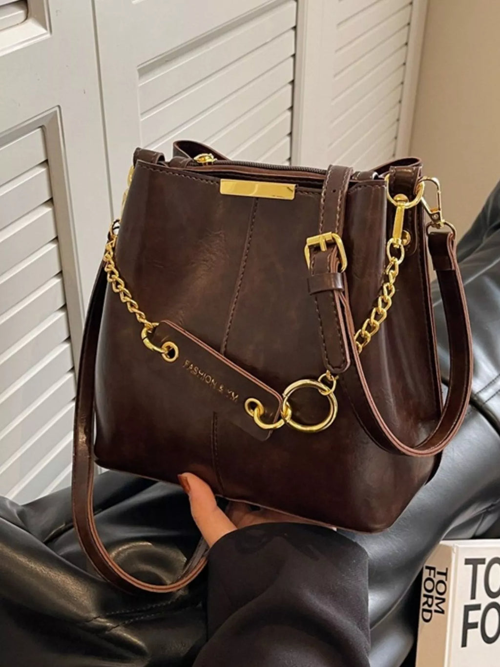 Chain Decor Crossbody Bag