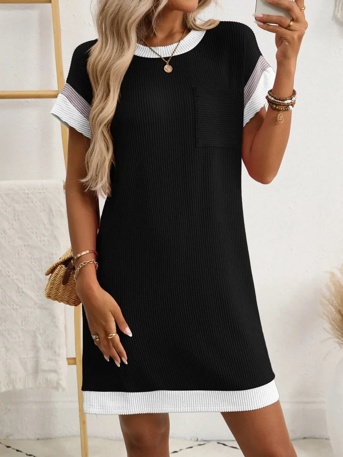 Round Neck Short Sleeve Mini Dress