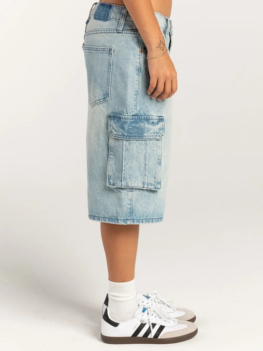 Mid-Rise Waist Denim Shorts with Pockets