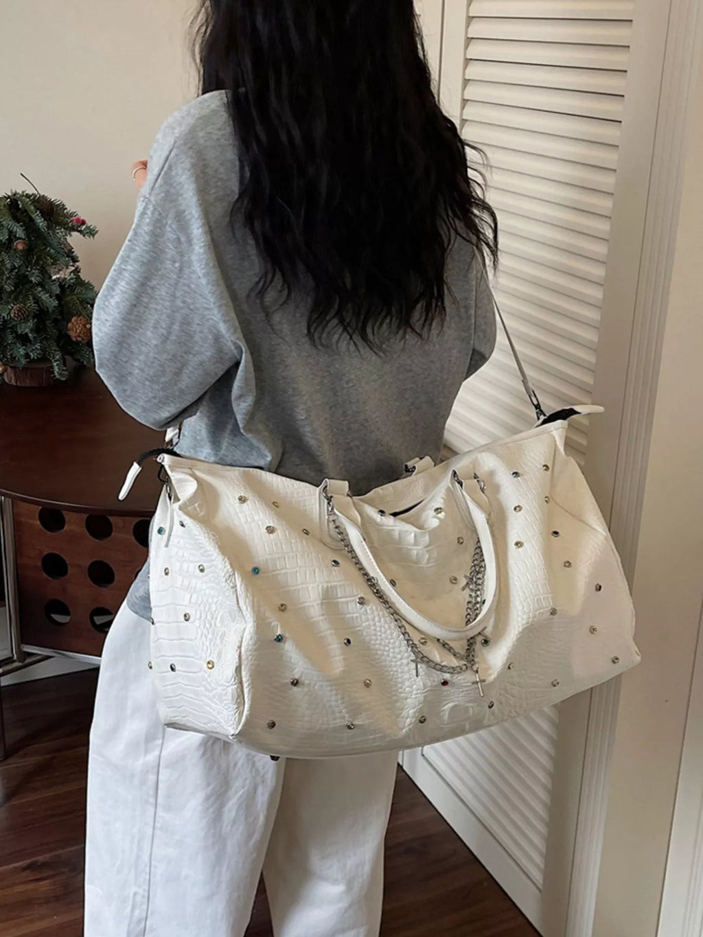 Studded Large Capacity Travel Bag