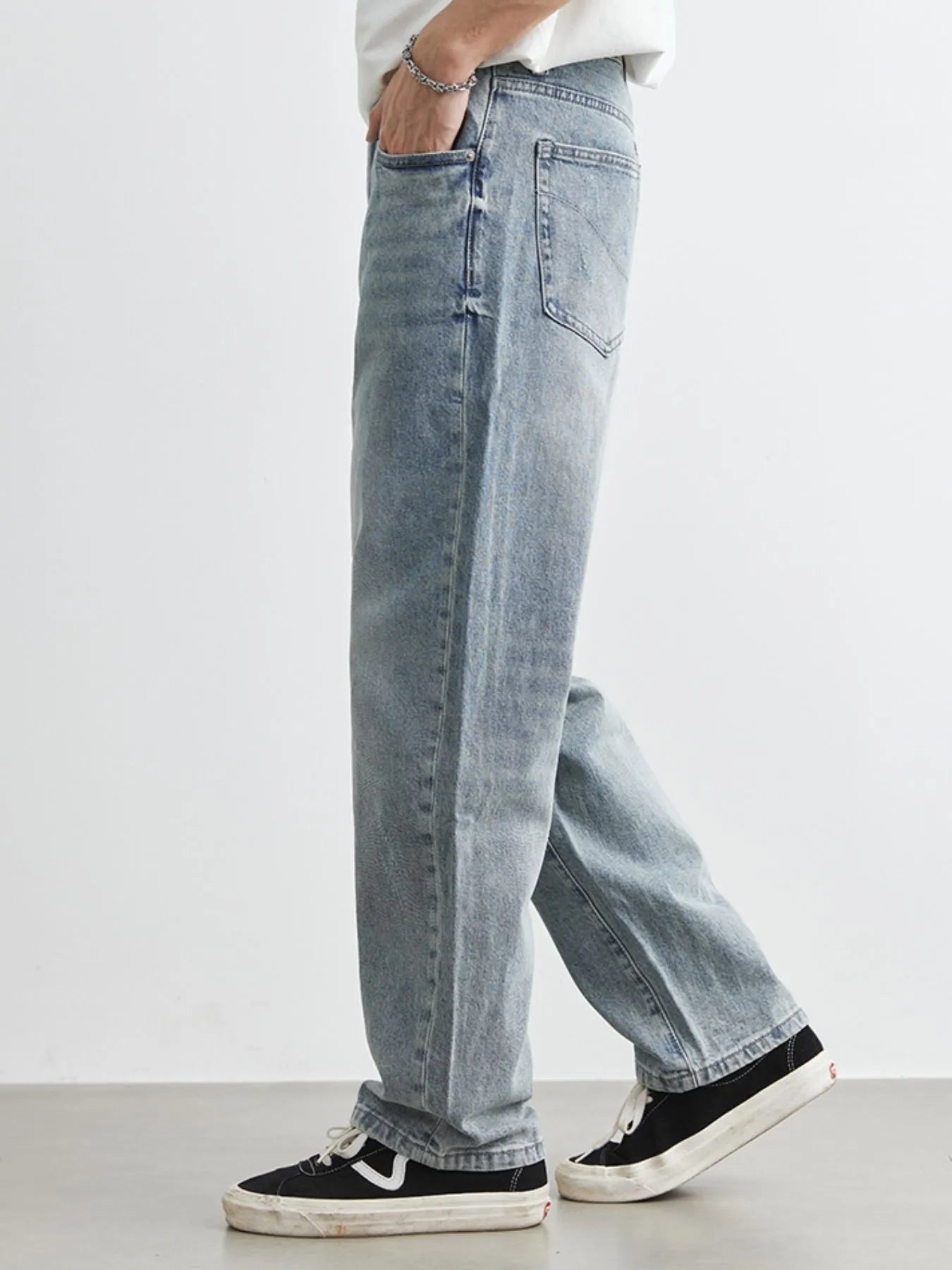 Men's Washed Wide Leg Distressed Jeans