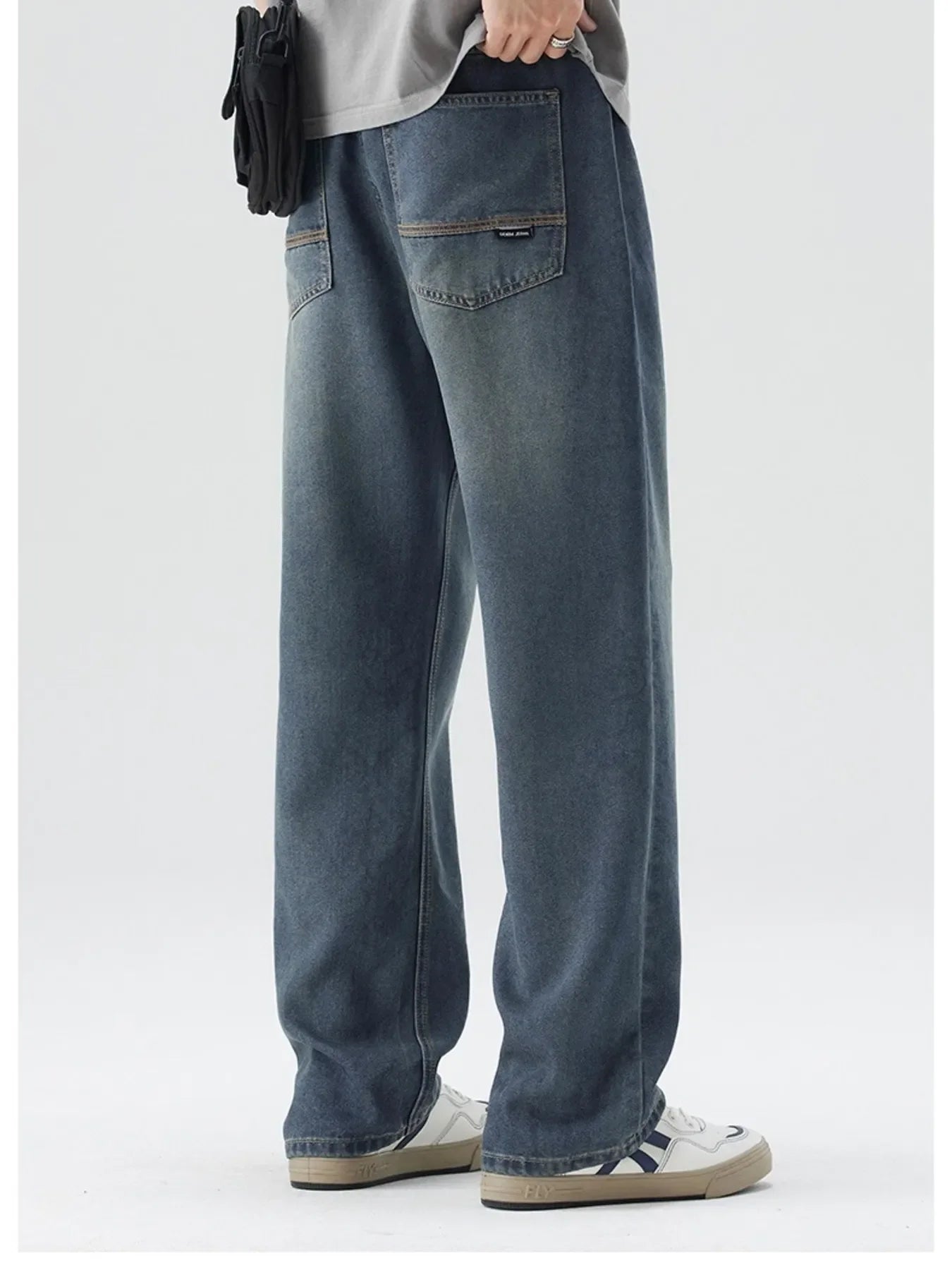 Men's Wide-Leg Relaxed Fit Jeans