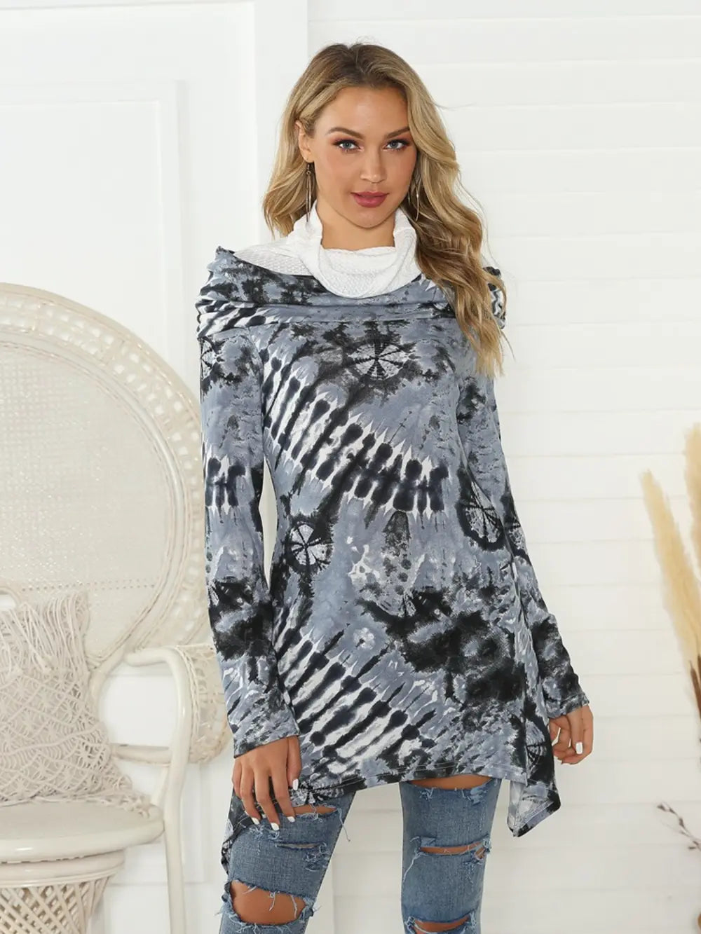 Shiny Printed Raglan Sleeve Mock Neck T-Shirt