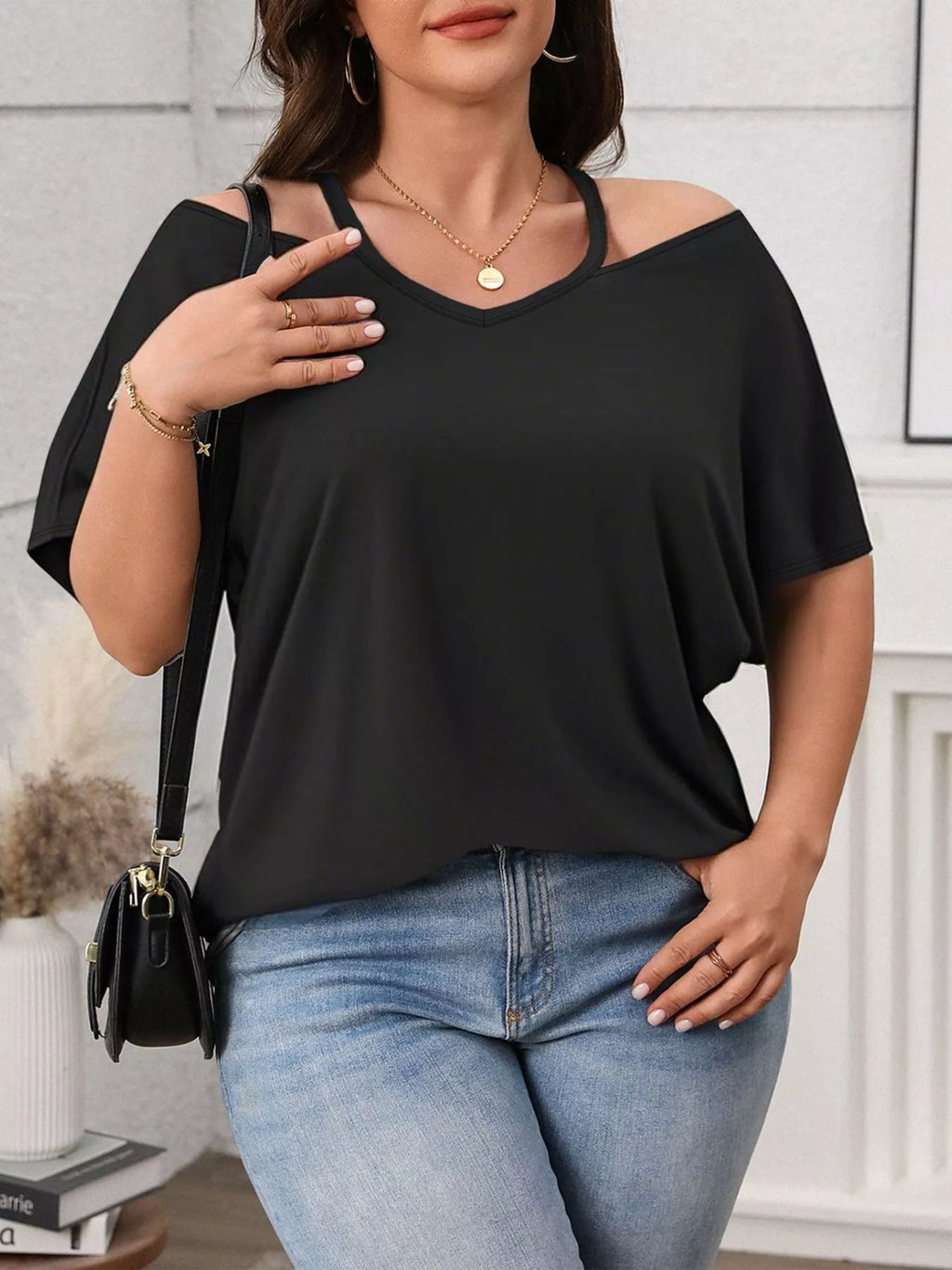 Plus Size Cold Shoulder Short Sleeve Top