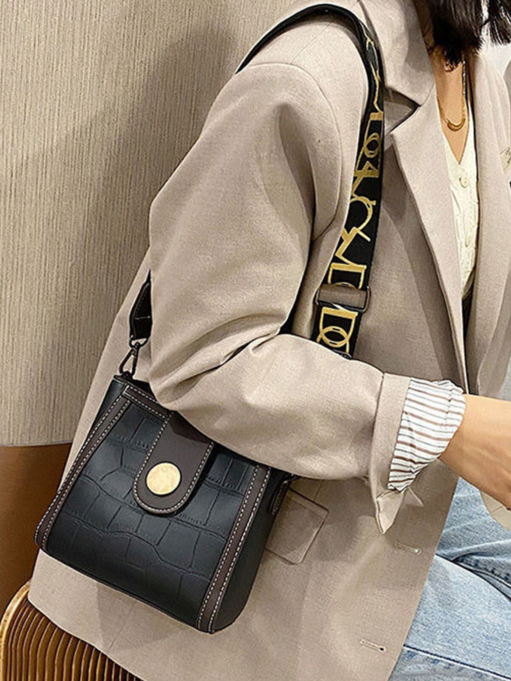 Crocodile Pattern Wide Strap Crossbody Bag