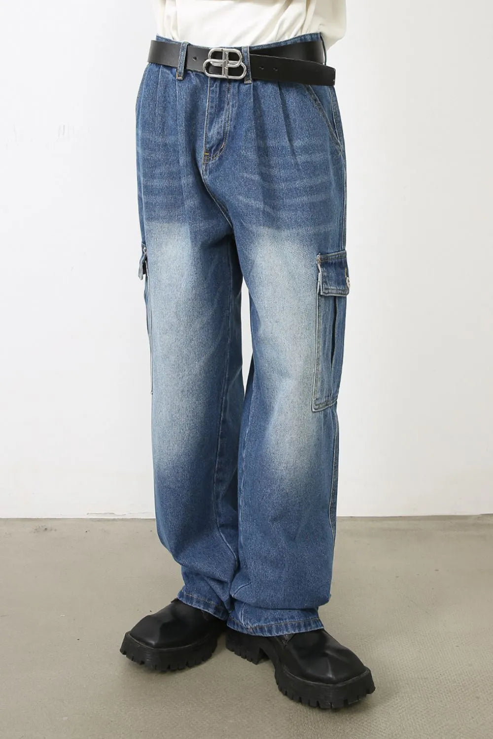 Men's Loose Fit Jeans with Pockets