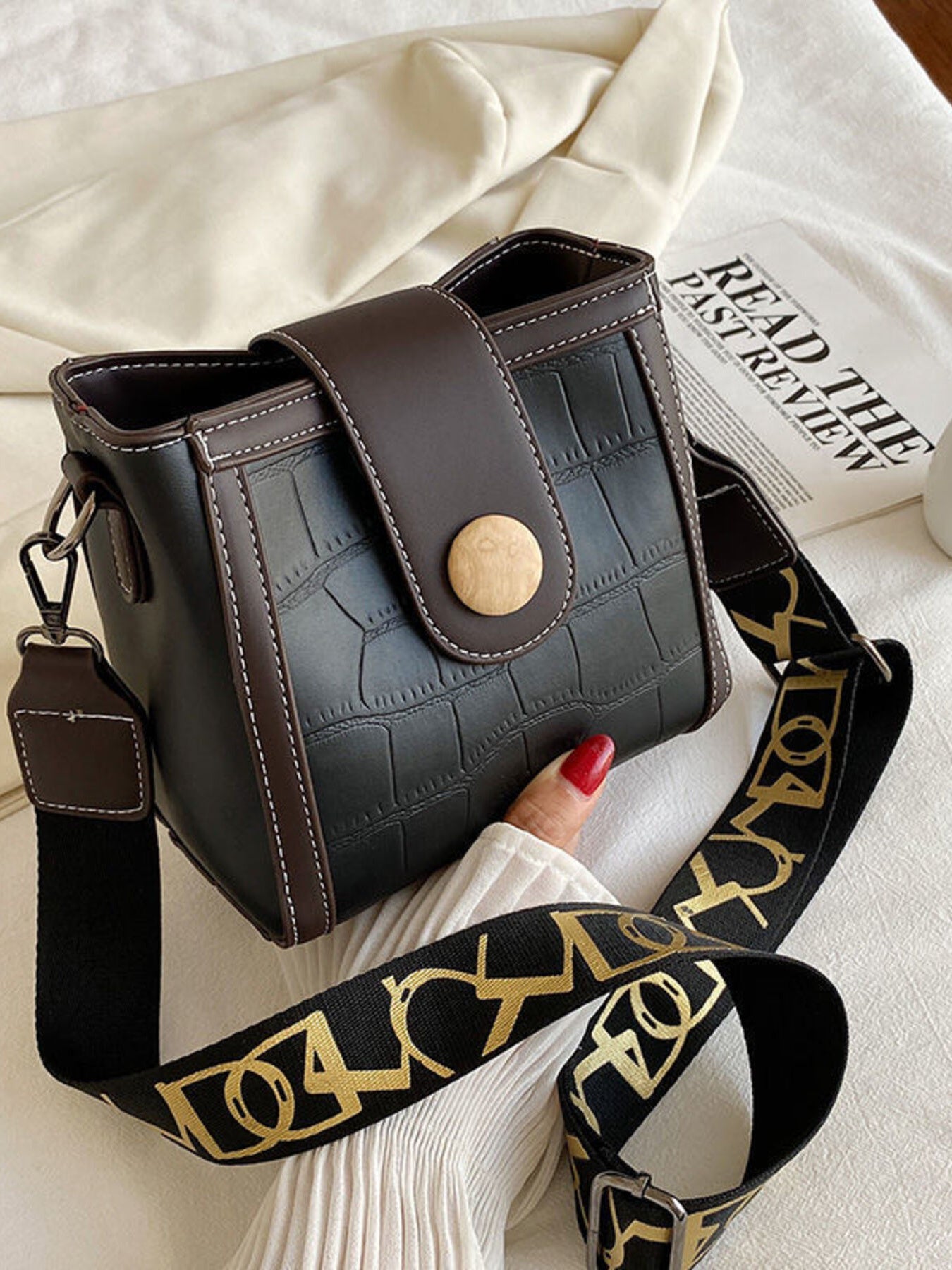 Crocodile Pattern Wide Strap Crossbody Bag