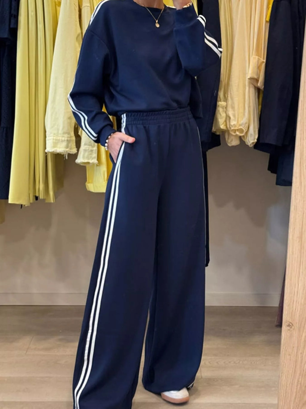 Striped Detail Crewneck Top and Elastic Sweatpants 2pcs Set