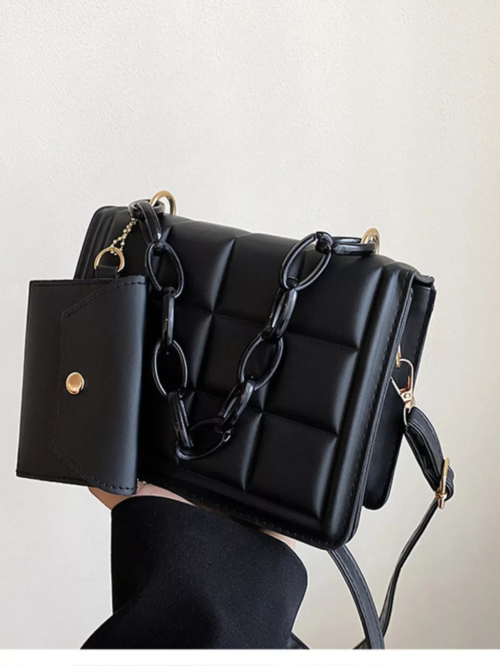 Quilted Chain Strap Crossbody Bag
