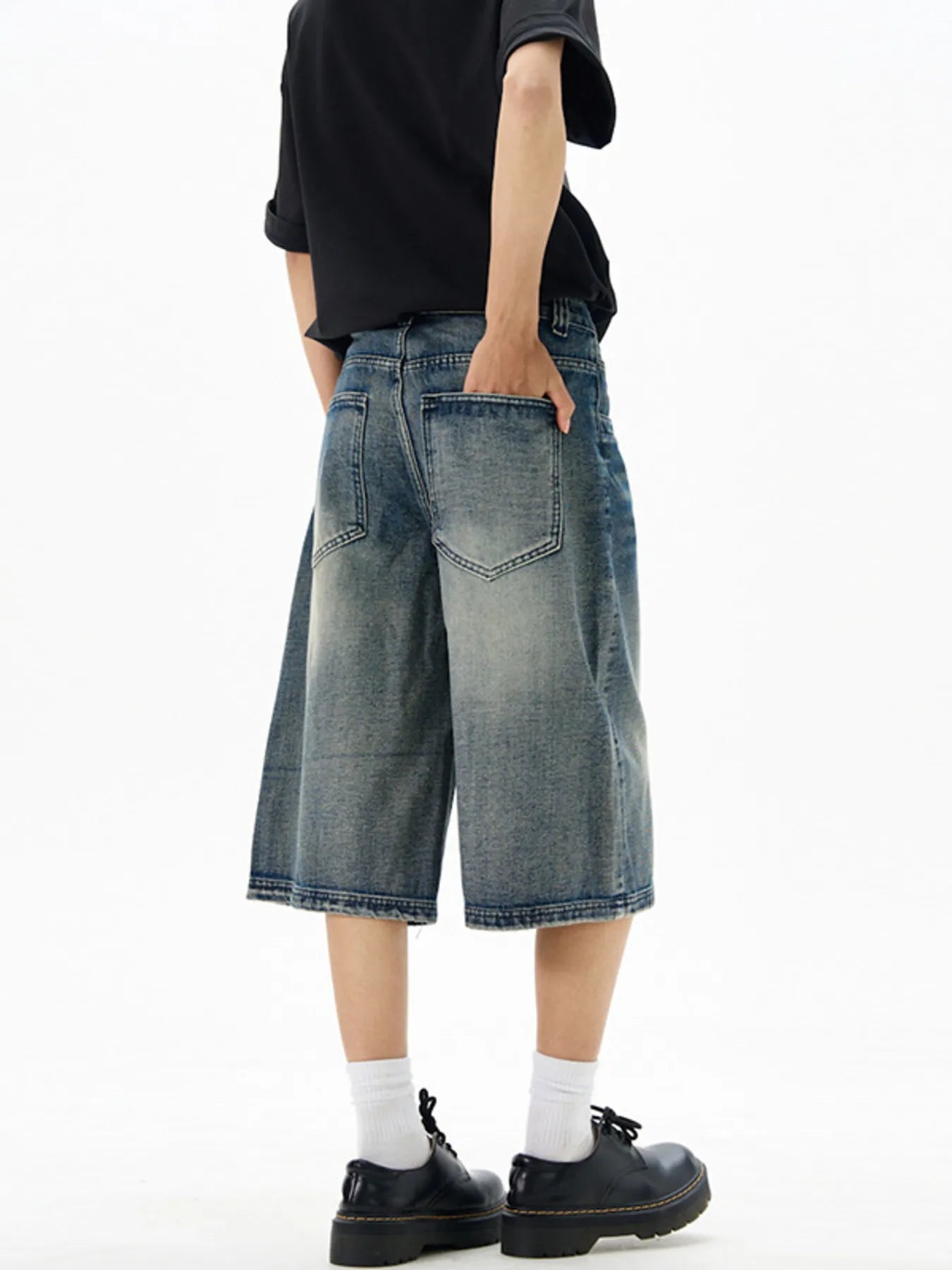 Men's Wash Wide-Leg Denim Shorts