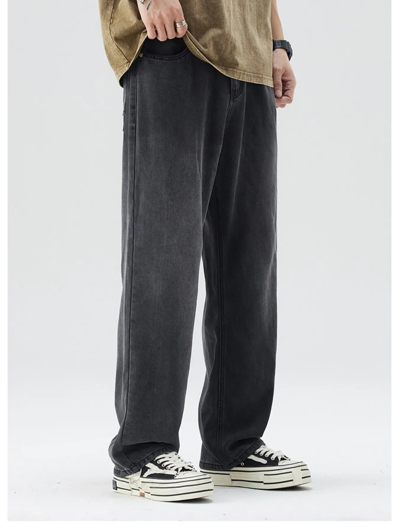 Men's Wide-Leg Relaxed Fit Jeans