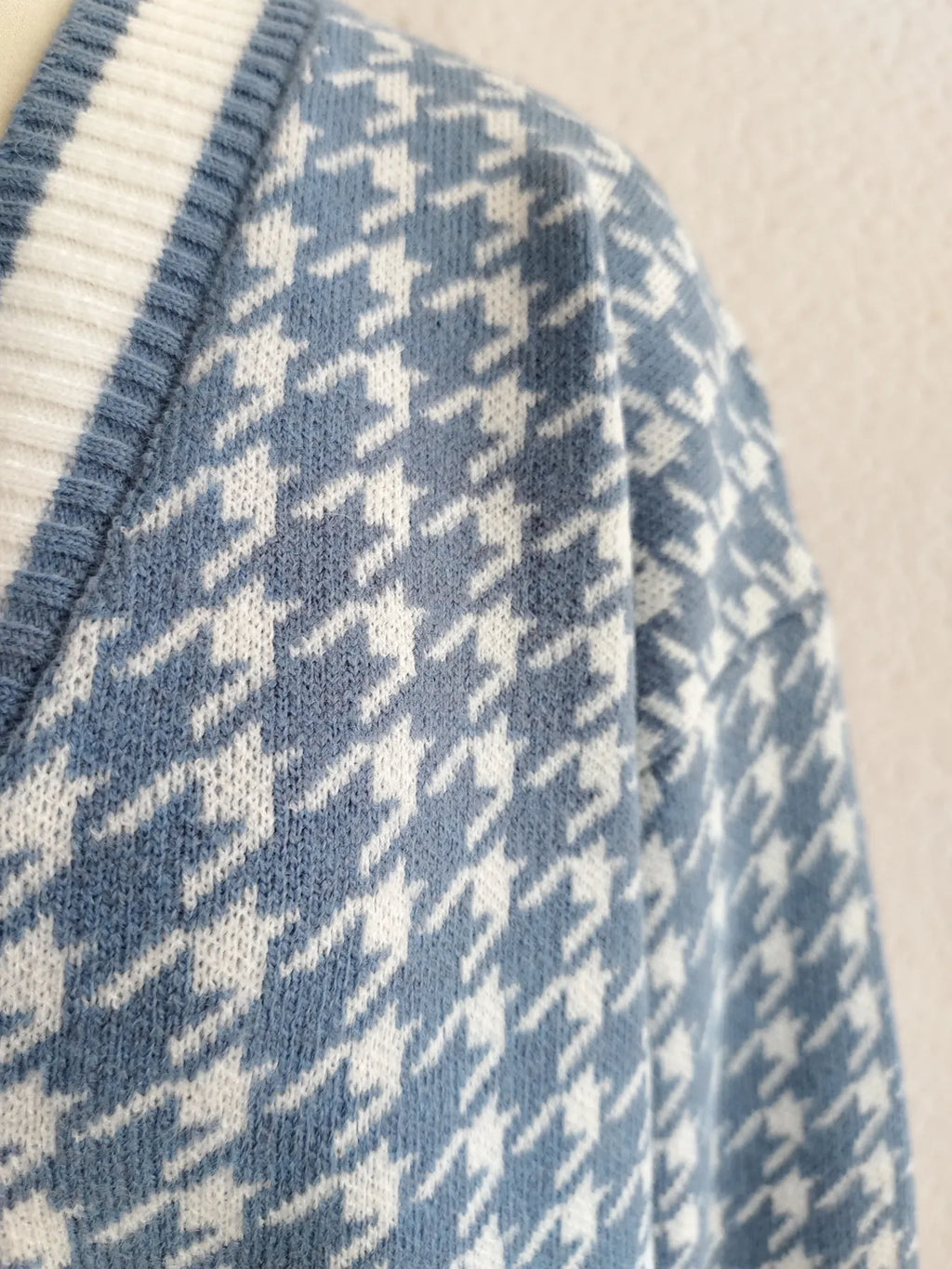 Houndstooth Pattern V-Neck Button-Up Cardigan