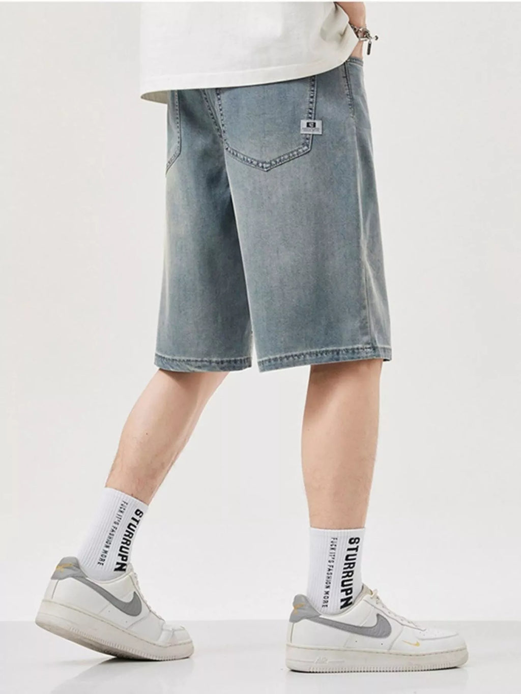 Men's Relaxed Fit Wash Denim Shorts