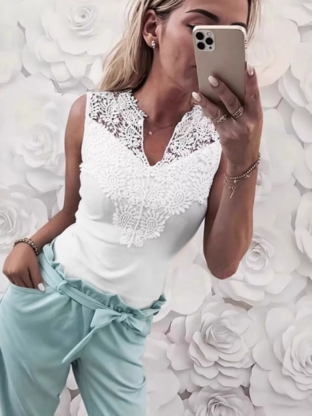 Lace Detail Notched Tank