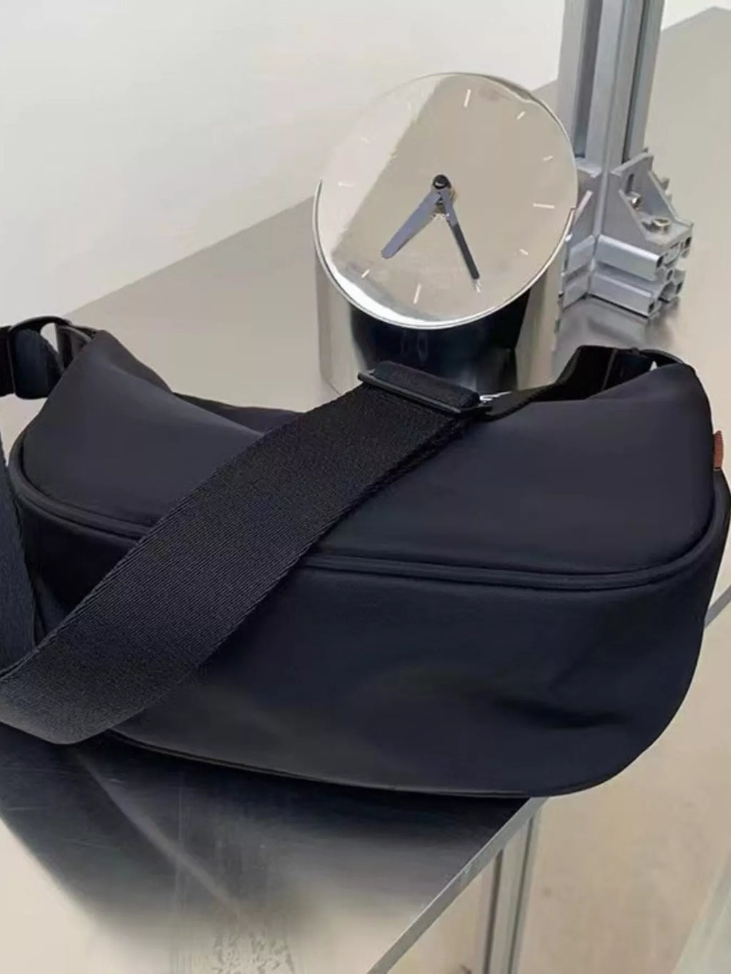 Lightweight Adjustable Strap Crossbody Bag