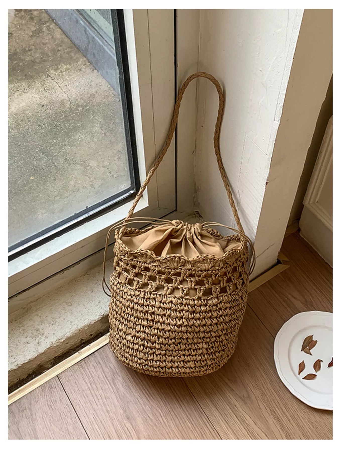 Woven Straw Bucket Shoulder Bag