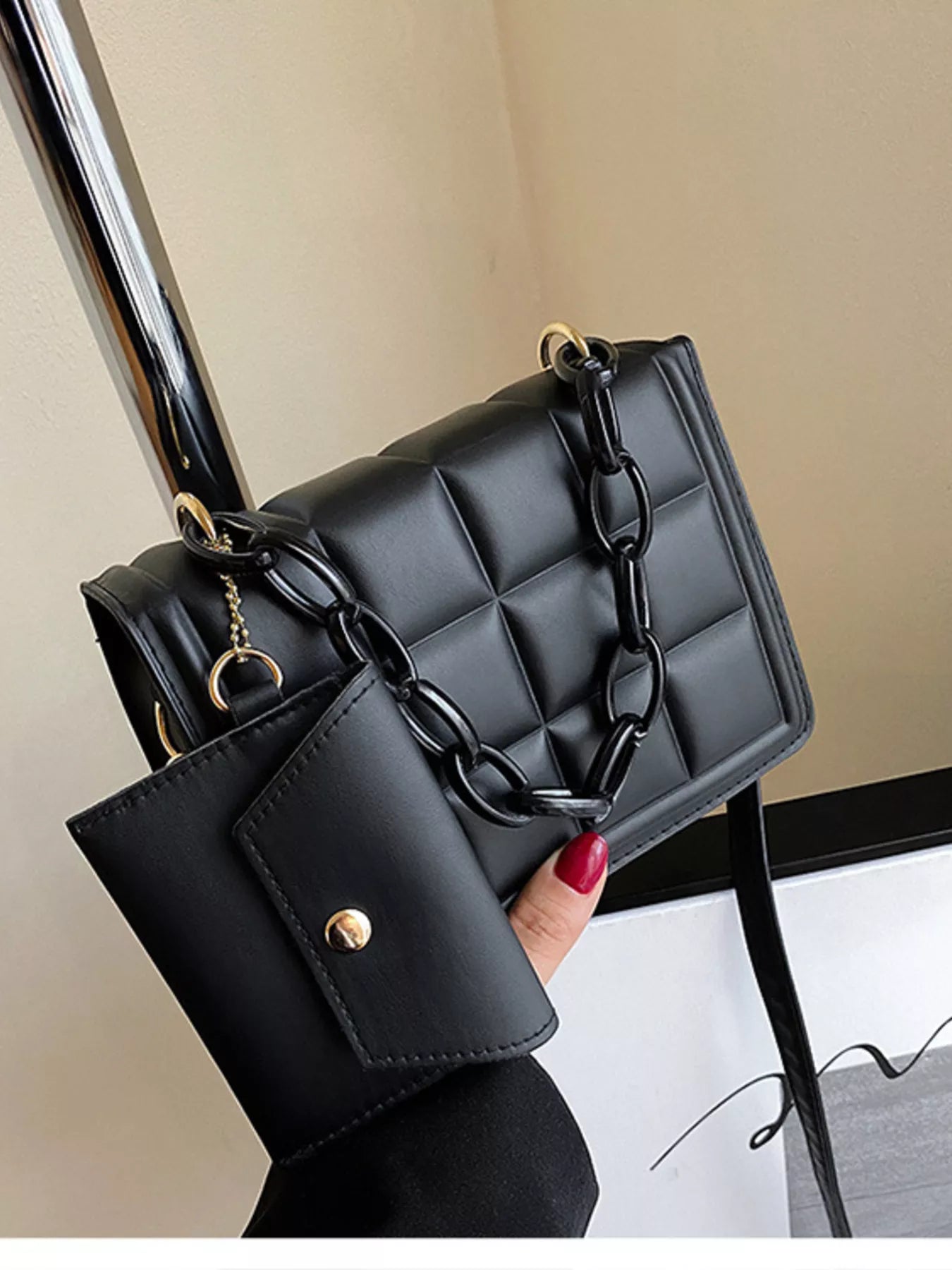 Quilted Chain Strap Crossbody Bag