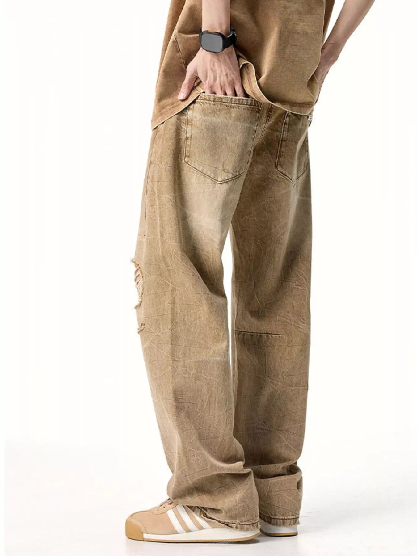 Men's Distressed Relaxed Fit Jeans