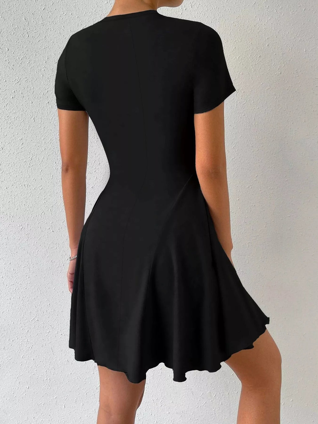 Round Neck Short Sleeve Mini Dress