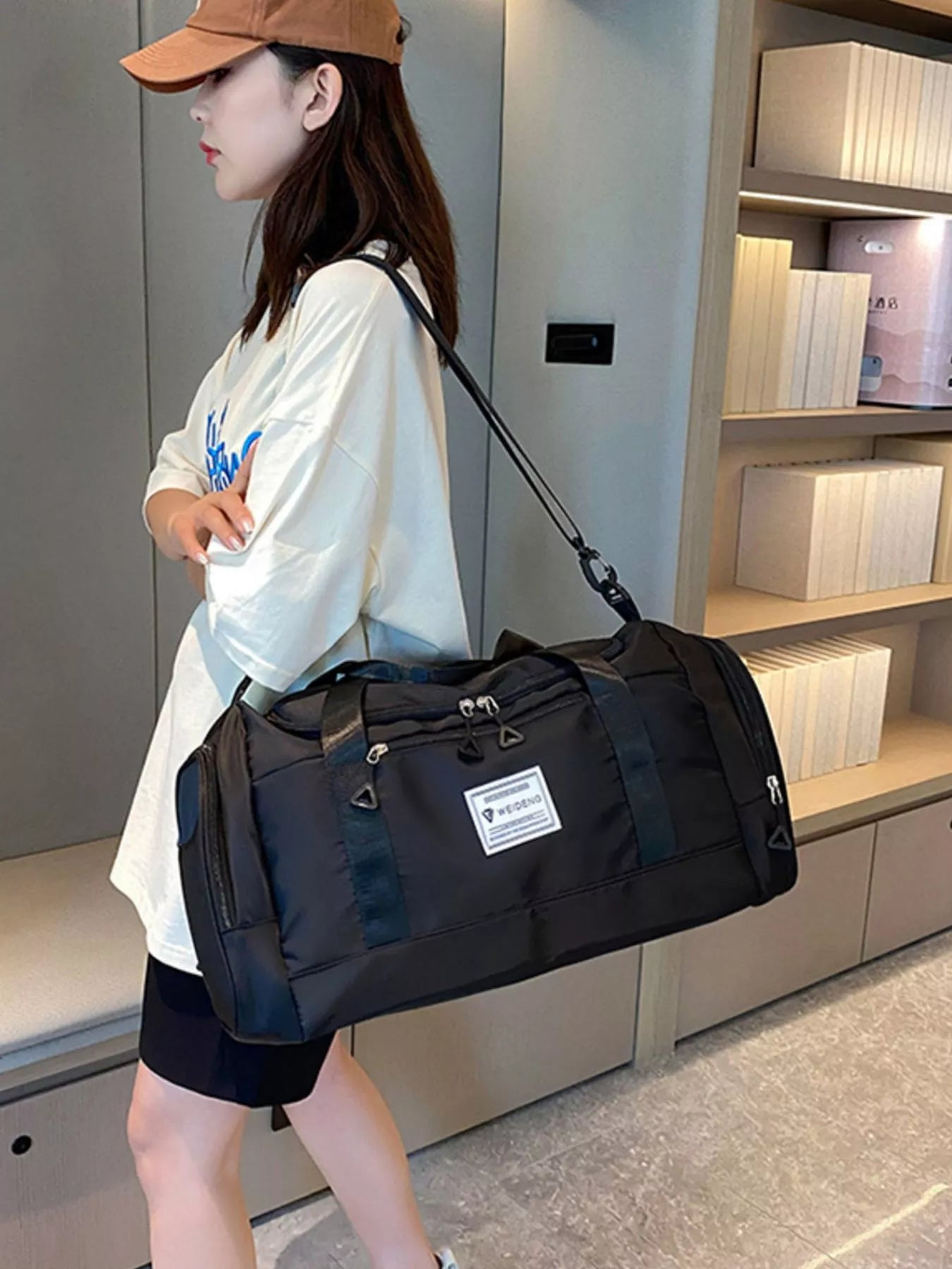 Oxford Cloth Large Capacity Travel Bag.