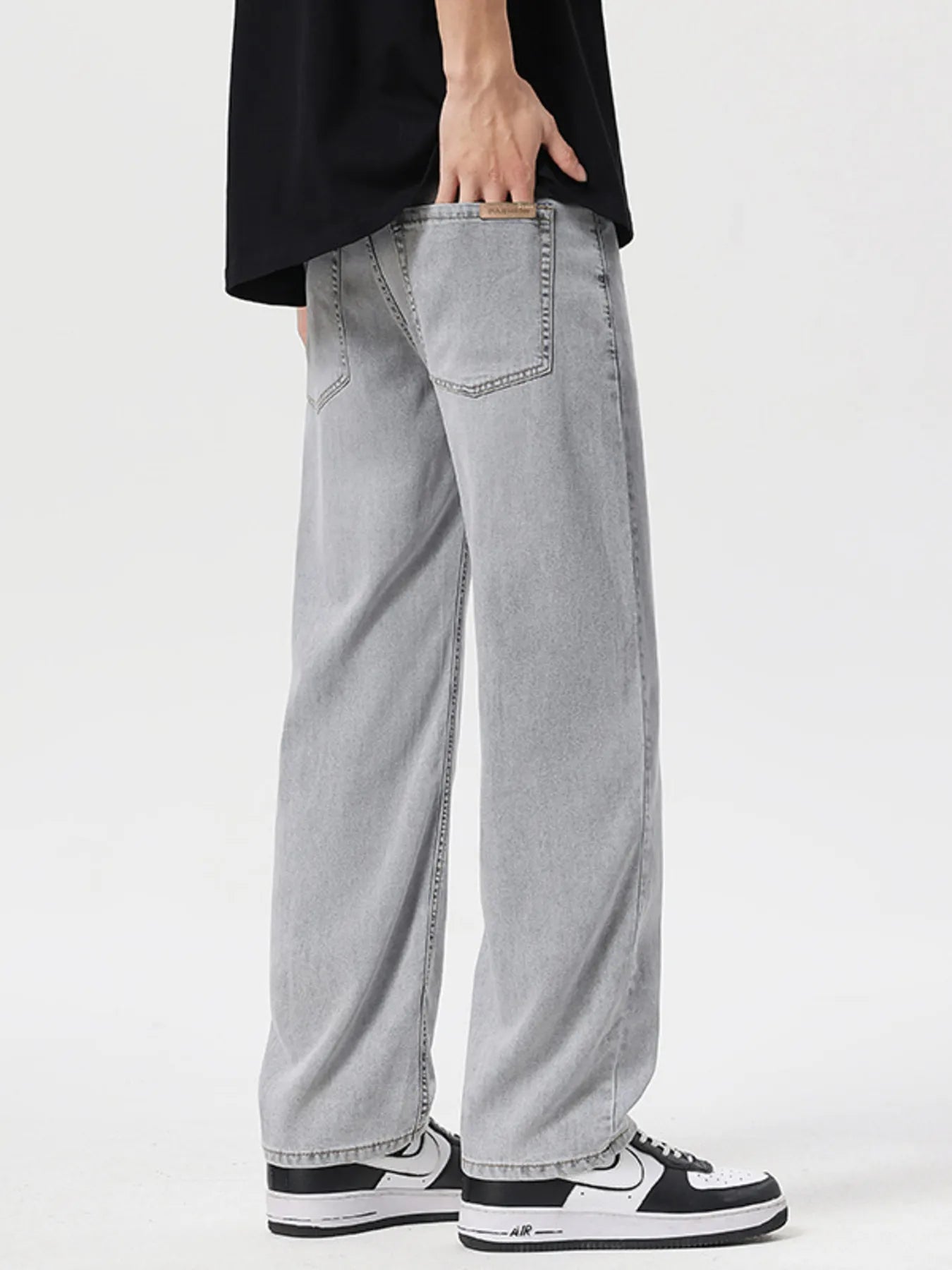 Men's Loose Fit Wash Jeans