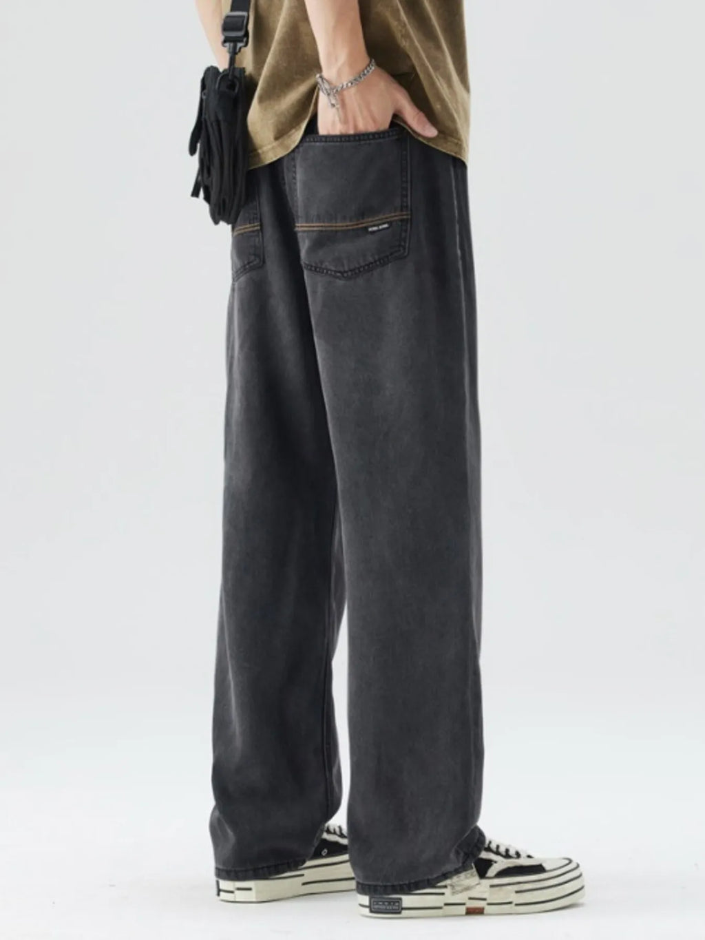 Men's Wide-Leg Relaxed Fit Jeans